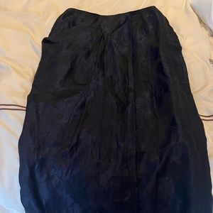 Elegant draped brocade navy skirt Anne Klein size 6-8